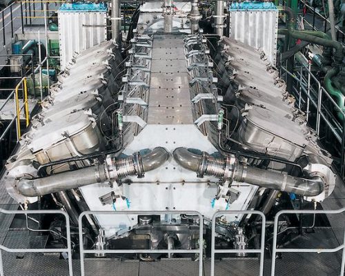 Carnival-cruise-ship-engines-MAN